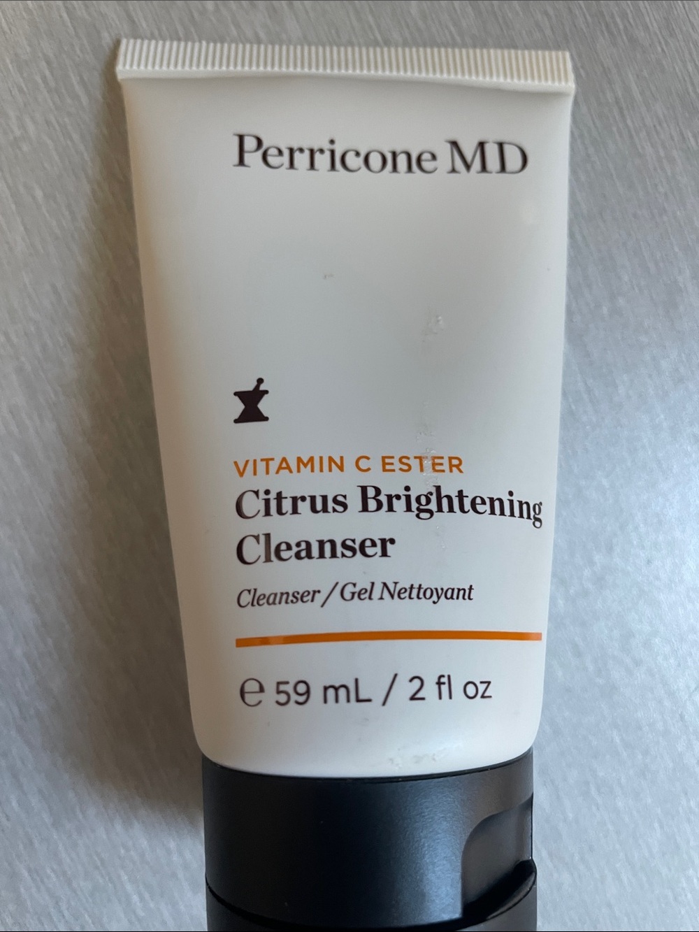Perricone MD Citrus Brightening Cleanser - White, Black, Orange